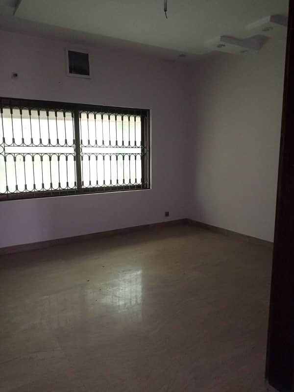 10 MARLA HOUSE FOR RENT IN DHA RAHBAR 11 PHASE 1. GASS AVAILABLE 40