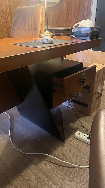 slightly used office executive table 2