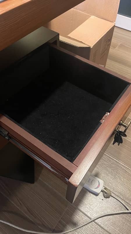 slightly used office executive table 3