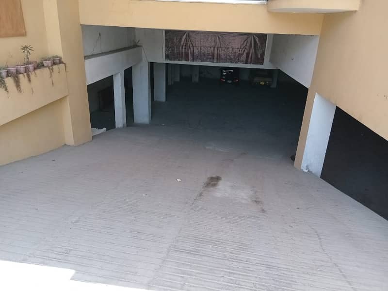 4 Kanal Commercial Building For Rent Main 150 Feet Road 9