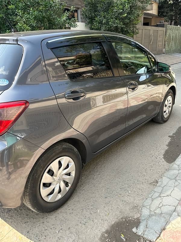 Toyota Vitz 2018 4