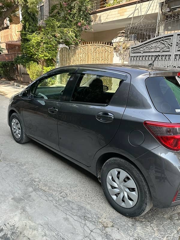 Toyota Vitz 2018 5