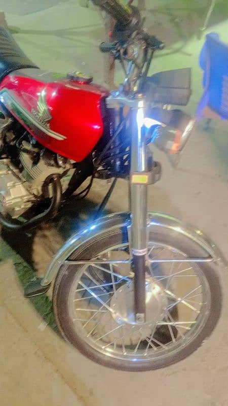 Honda 125 self start good condition 10 by 10 5