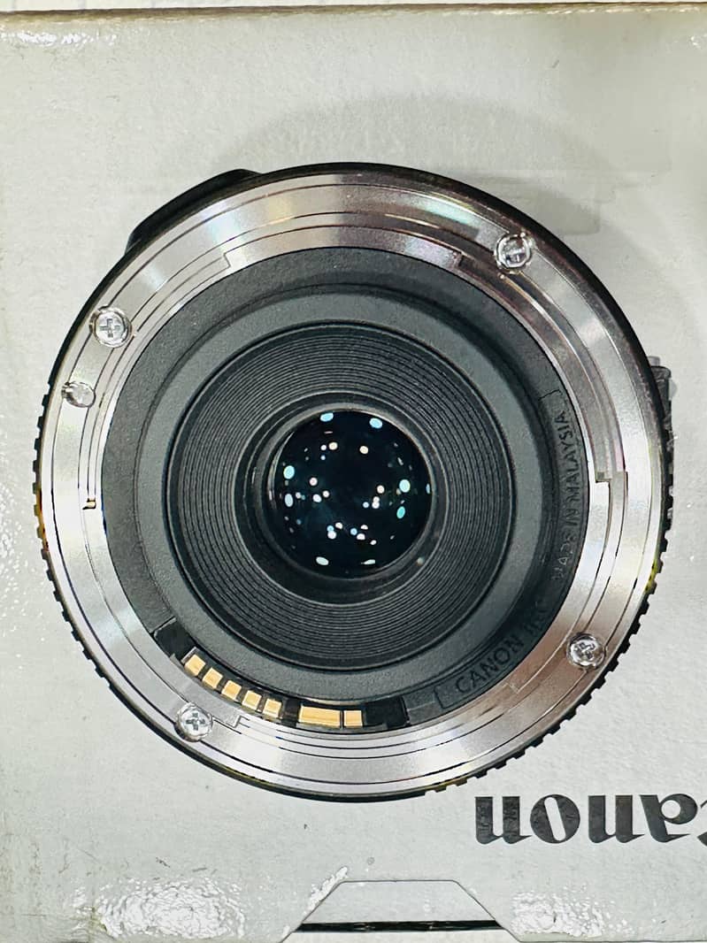 Canon 24mm lens / Camera lens 1