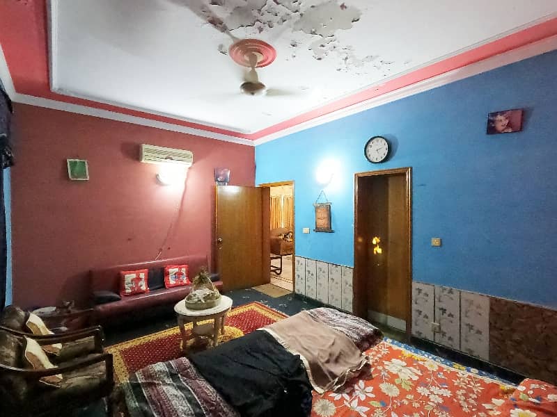 A Great Choice For A Prime Location 12 Marla House Available In Johar Town Phase 1 - Block G1 25