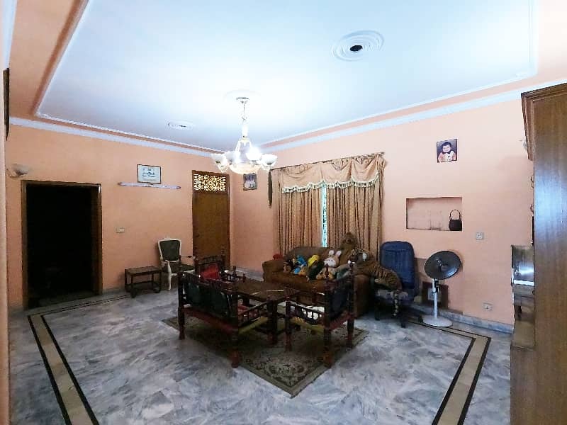 A Great Choice For A Prime Location 12 Marla House Available In Johar Town Phase 1 - Block G1 16