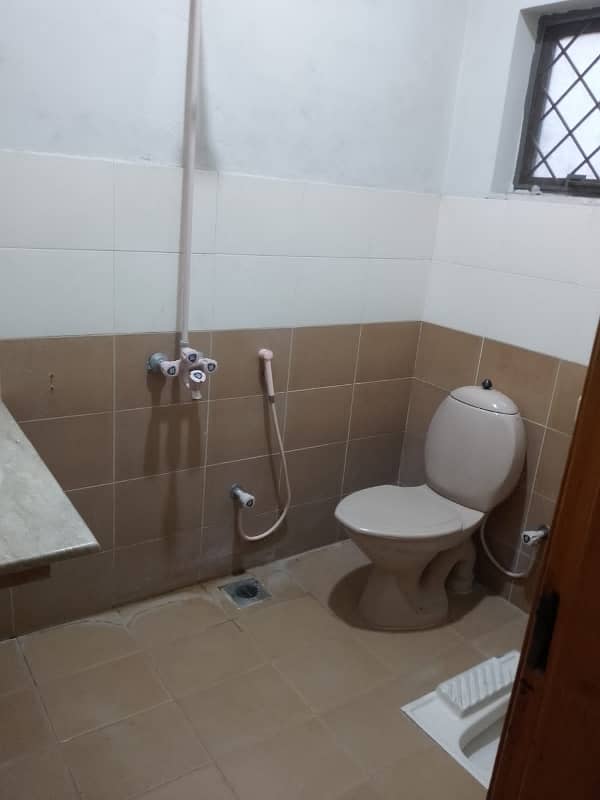 5 Marla Lower Portion For Rent J3 block Johar town Lahore 5