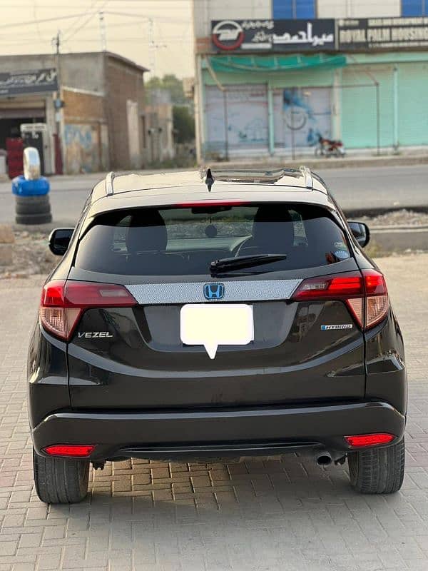 Honda Vezel 2016 6