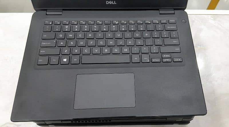 Dell Latitude 3400 4