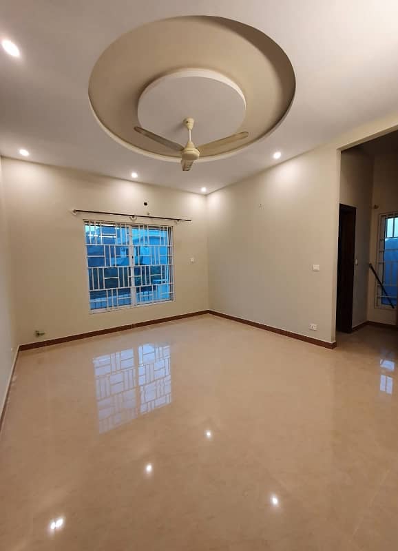 14 Marlas Open BASEMENT With Parking & Sep Meters G-13/3 16