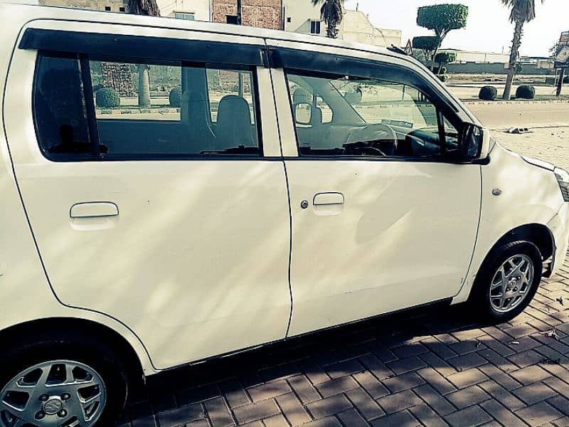 Suzuki Wagon R 2019 1