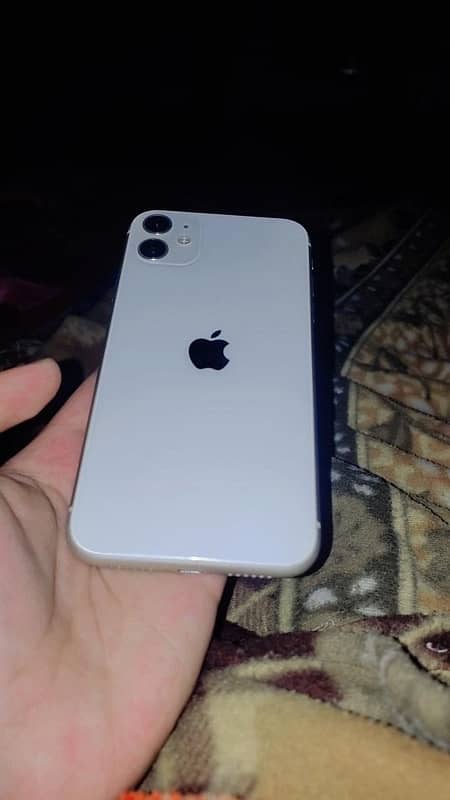 iPhone 11 64 gb Jv water resistant 0