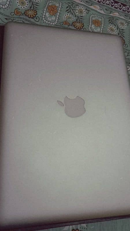 apple mac book pro 6