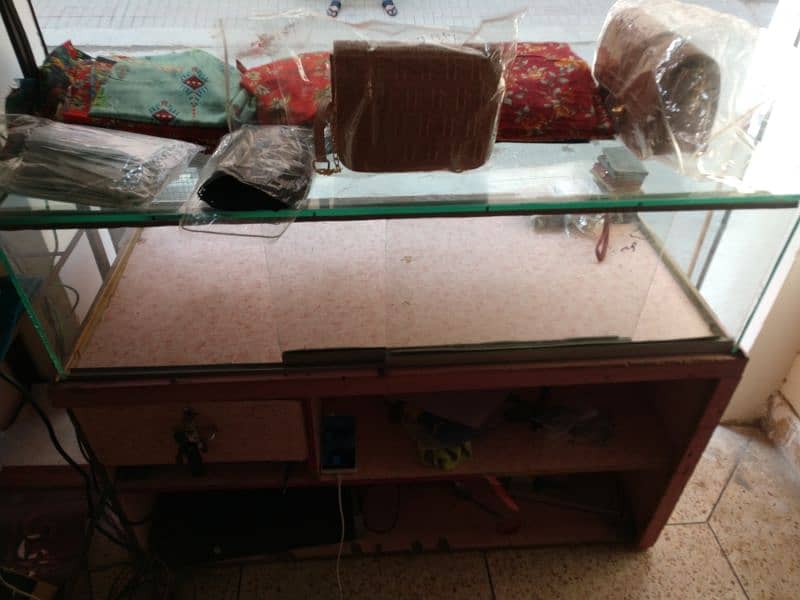 Counter With Heavy Glass For Sale Urgent 4