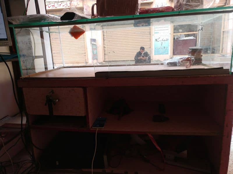 Counter With Heavy Glass For Sale Urgent 5