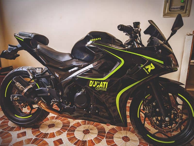 Ducati Chinese Bike 400cc in Black Beauty 3