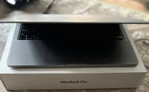 Macbook Pro 2020 i5 - 13.3 inch- 16GB - 512GB - 4 Thunderbolt Ports