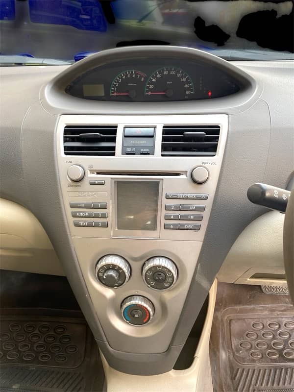 Toyota Belta 2010 5