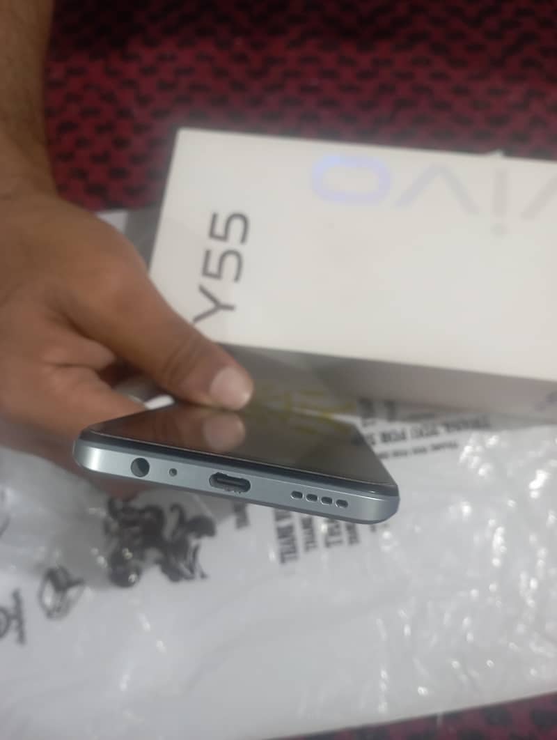 Vivo Y55 8+8/128gb 5