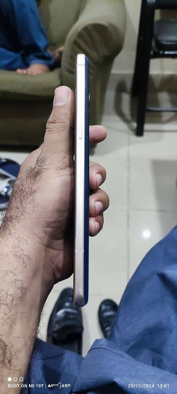 LG V60 ThinQ 8gb 128 gb 1