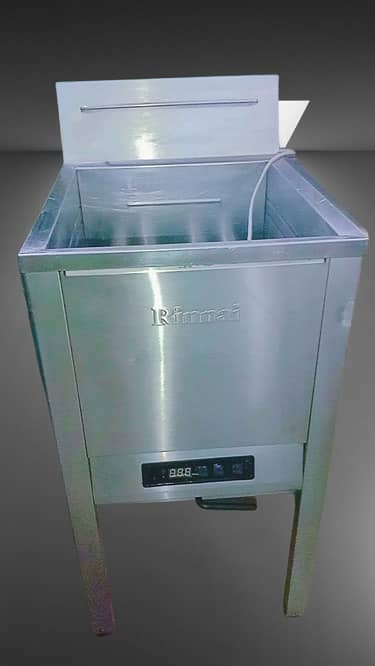 Rinnai Commercial deep fryer 22.48 liter Large electric & Gas fryer 0