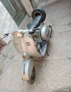 Vespa sprint for sale contact no 03004040673