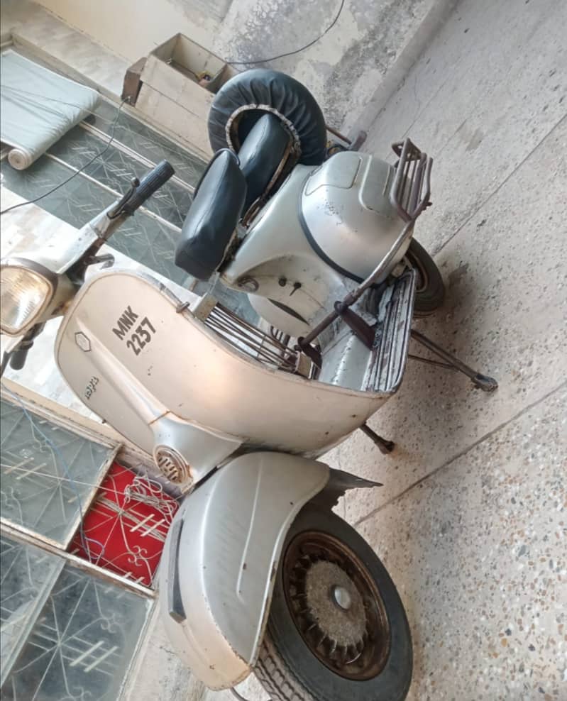 Vespa sprint for sale contact no 03004040673 1