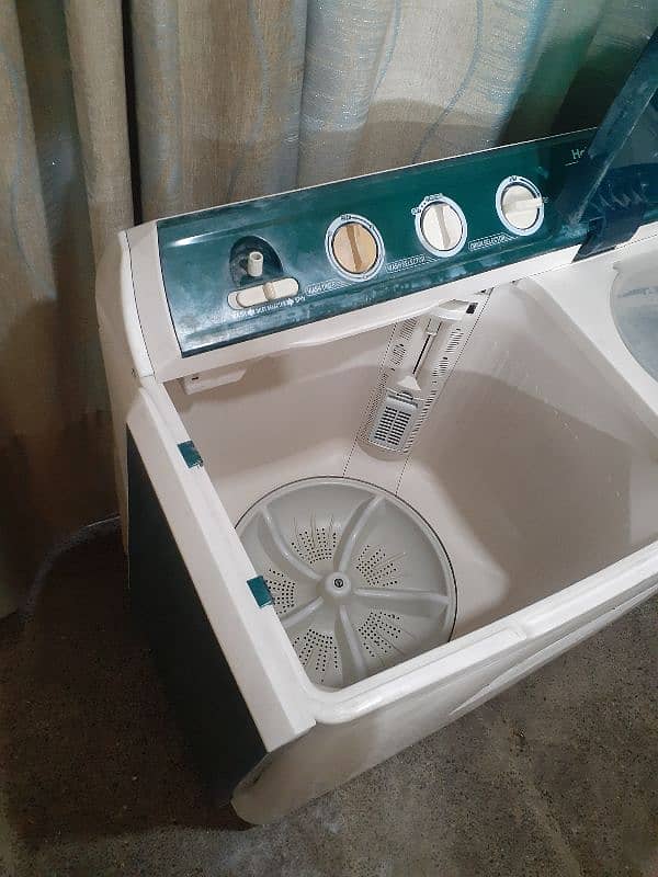 Haier washing machine and dryer (HWM 120-BS) 6