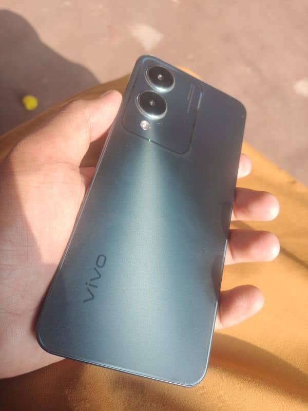 VIVO Y17S 4GB 128GB LUSH CONDITION 1