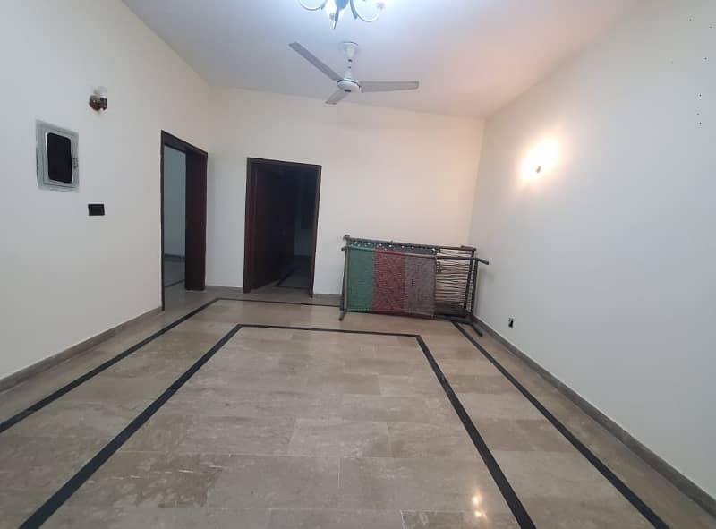 10 Marla Stylish Full House For Sale In DHA Phase 3,Block Z, Lahore. 0