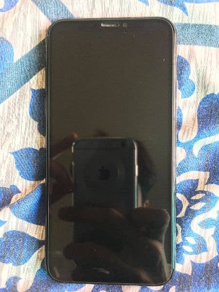 iPhone x pta approved in lush condition 3