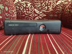 Xbox 360 console without the power cable and controllers