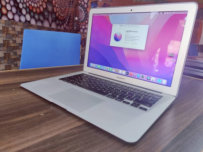 Apple Macbook Air 2017 Fresh neat and clean condition 2