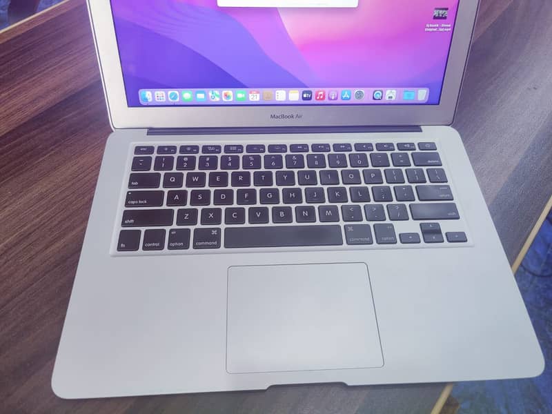 Apple Macbook Air 2017 Fresh neat and clean condition 4