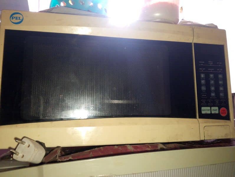 Microwave oven 1