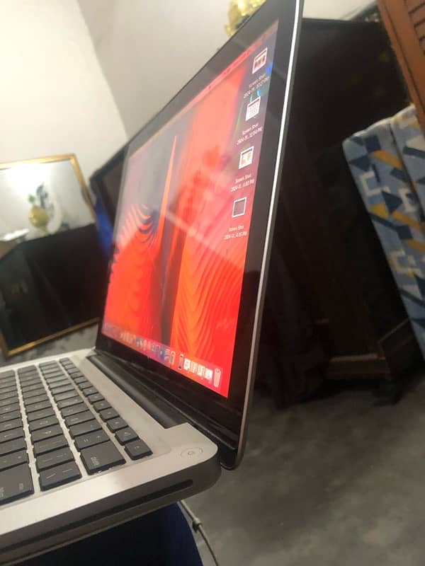 MacBook Pro late 2011 1