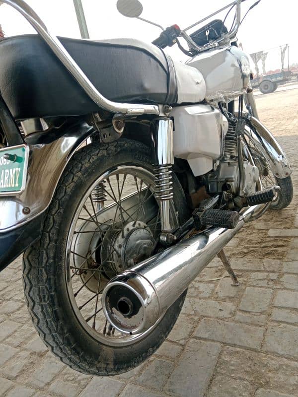 Honda CG 125 1999 Model Sukkur register whatsaap number 03163068009 3