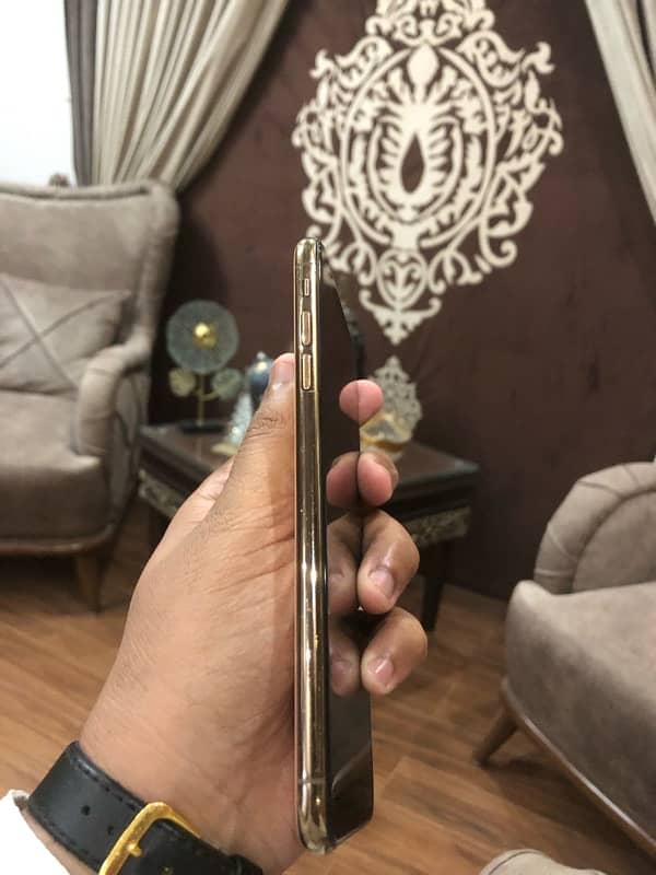 IPHONE XS MAX PTA APPROVED 4