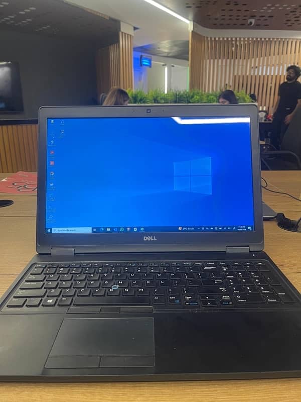 Dell Latitude 5580 4