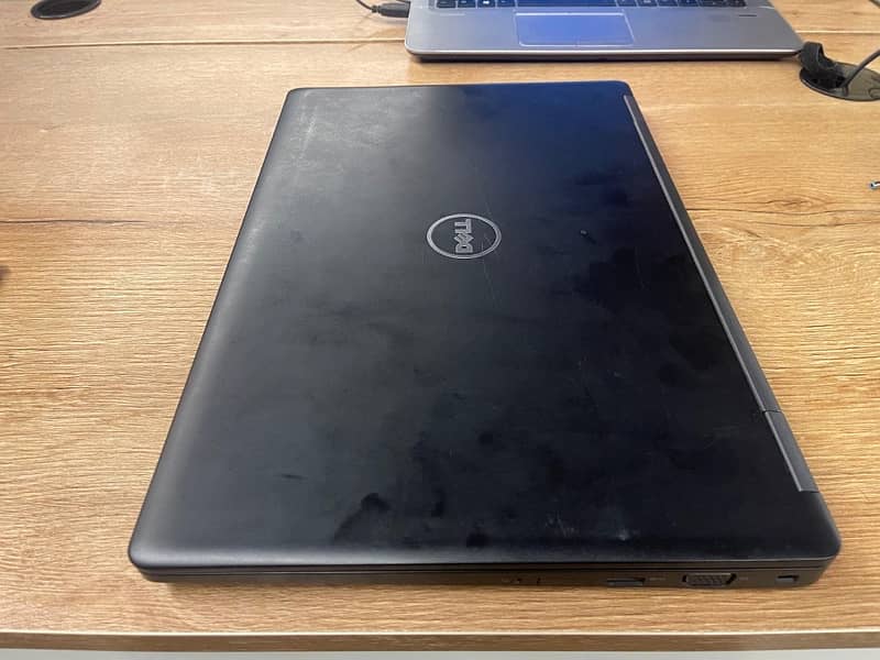 Dell Latitude 5580 7