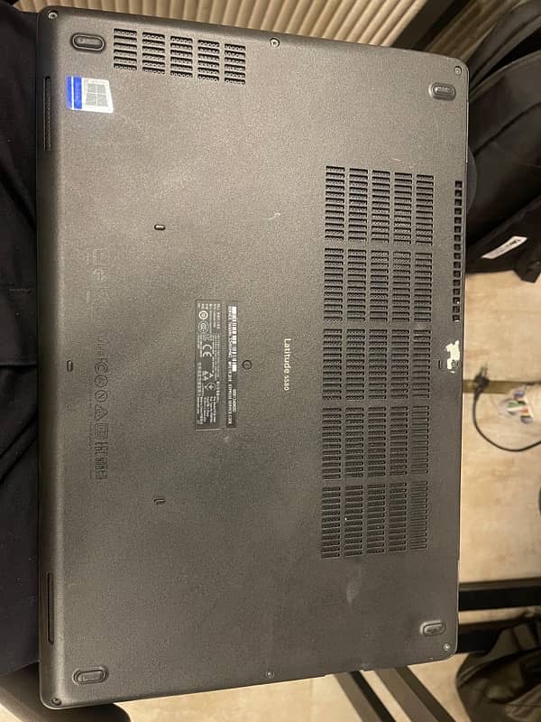 Dell Latitude 5580 10