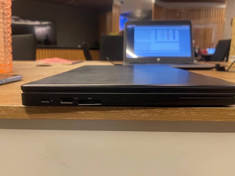 Dell Latitude 5580 11