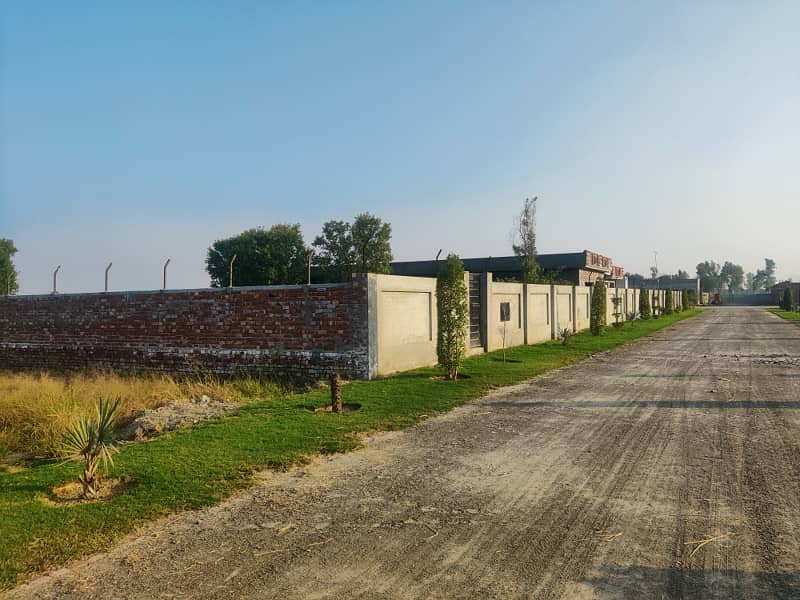 1 Kanal Plot For Farm House In Farm City 38 Lac Per Kanal 18