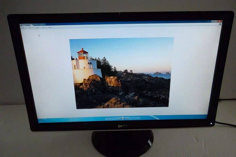 Dell ST2410B (24" LCD Monitor) 0