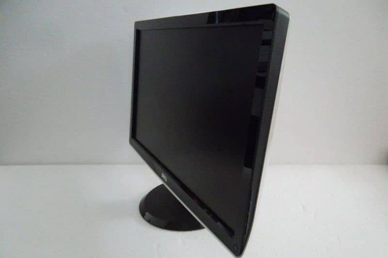 Dell ST2410B (24" LCD Monitor) 2