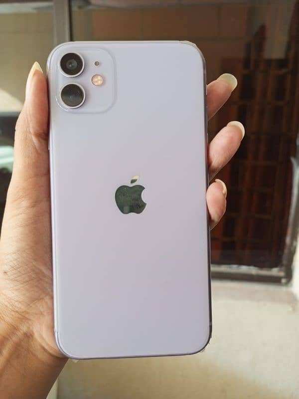 Iphone 11purple colour 64gb Factory lock No scratch Condition 0