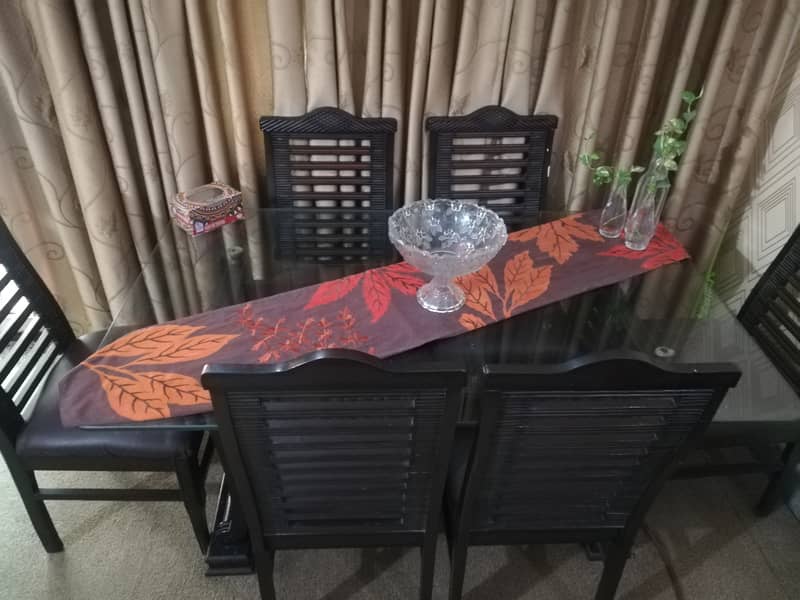 Dining table with 6 chairs 0