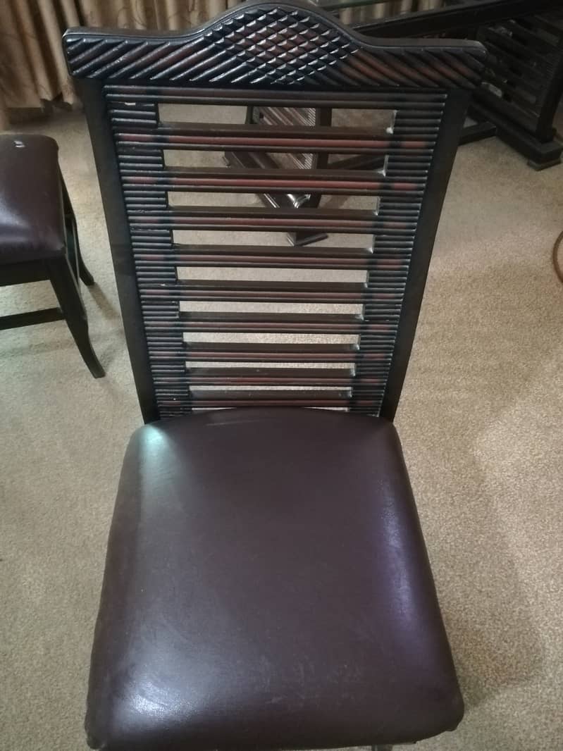 Dining table with 6 chairs 4