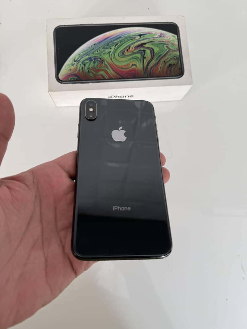 iPhone XS Max 64 Gb 10/10 officail PTA Approved with Box 10