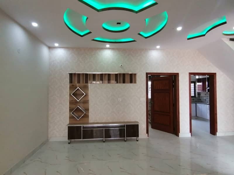 10 Marla Spacious House Available In LDA Avenue For sale 2